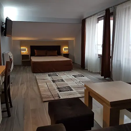 Ego 2 Konukevi *